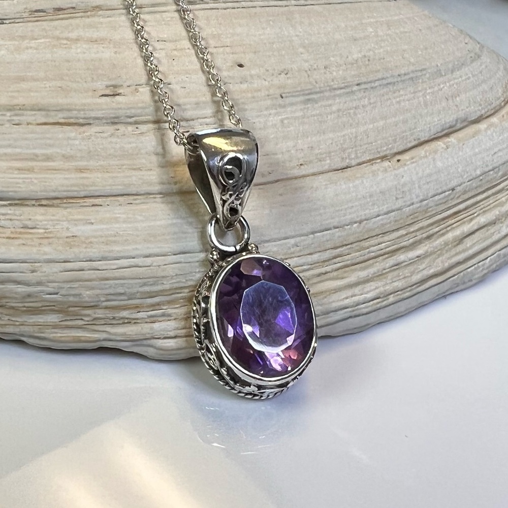 925 Sterling Silver. Amethyst. Necklace - Picture 3 of 9
